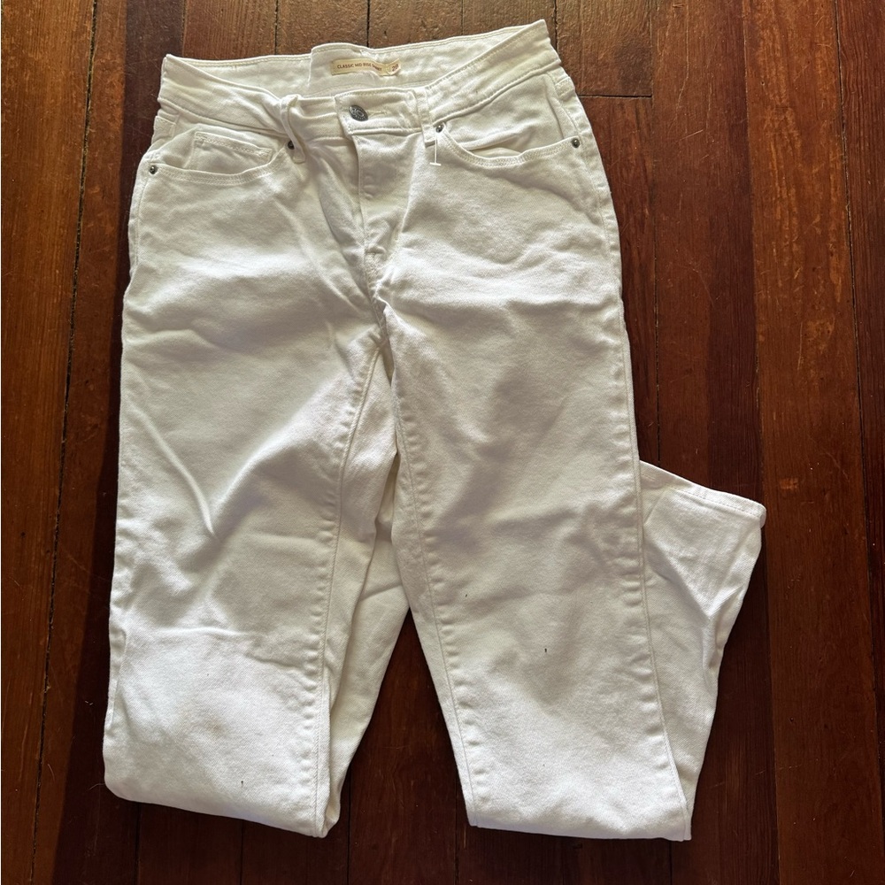 White Levi’s